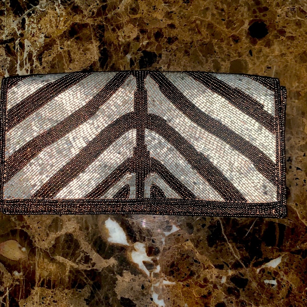 Beaded clutch. Geometric pattern